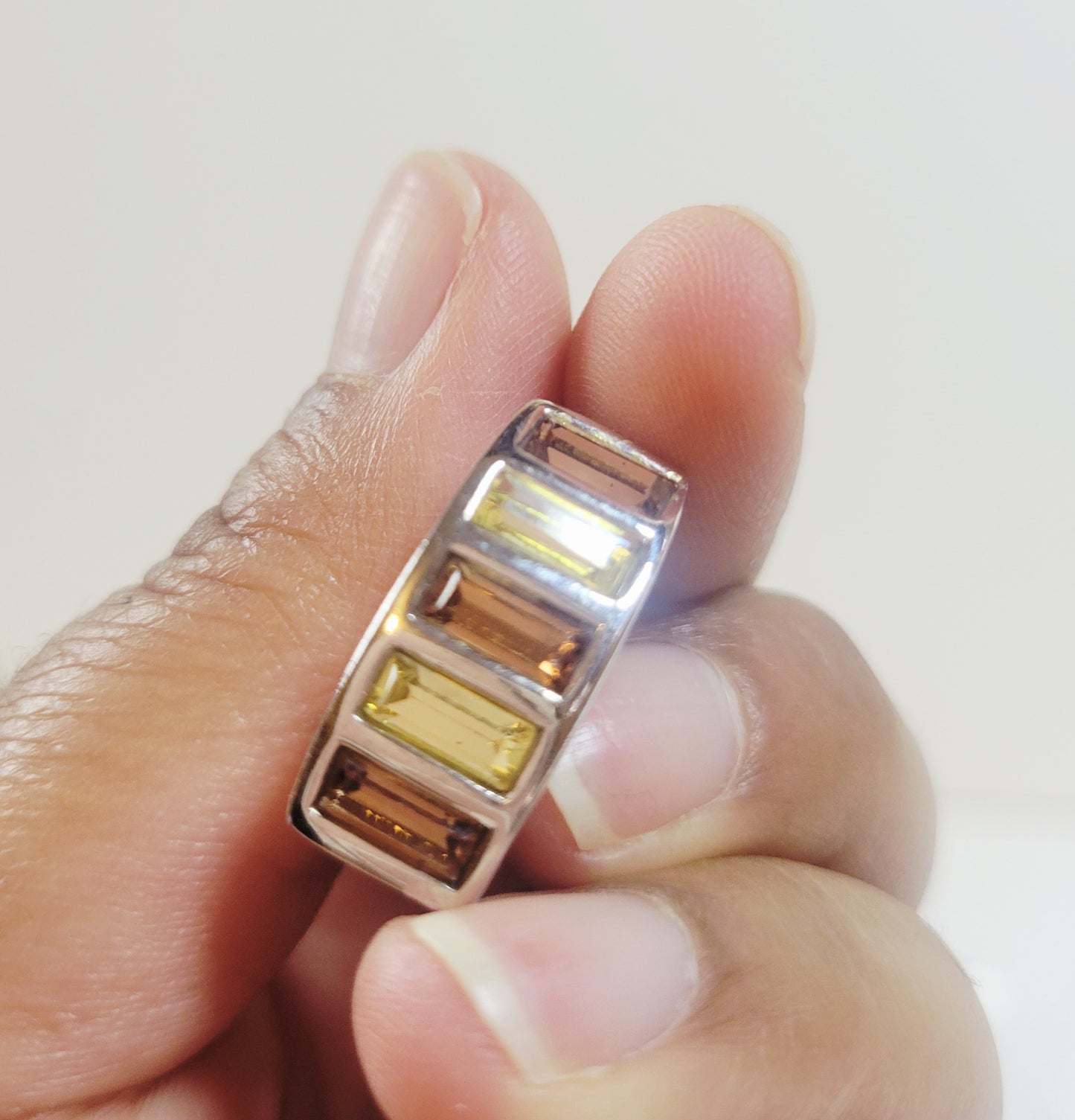 Yellow & Brown Rhinestone Ring. Silver-toned setting.