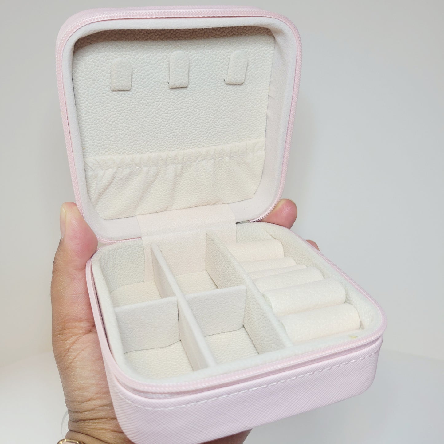 Jewelry Travel Case. Pink and Turquoise Options.